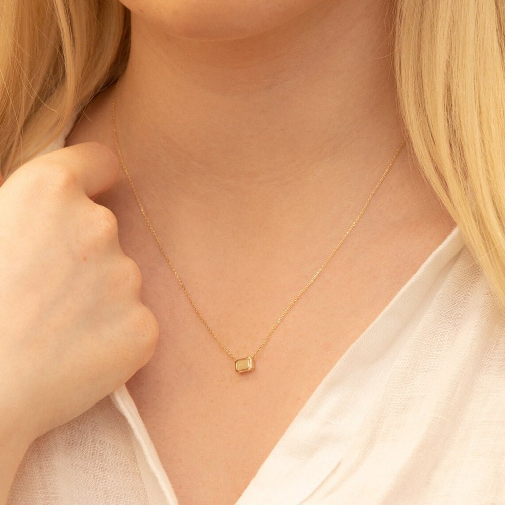 Solid Gold Opal Necklace (B4A1AC)