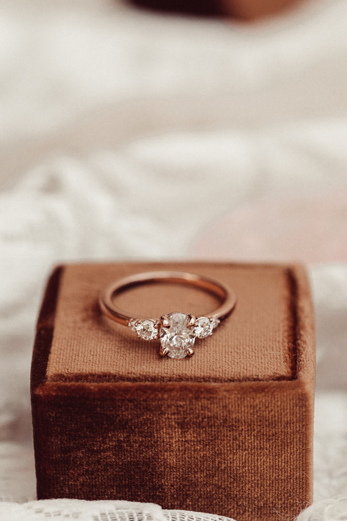 18K Solid Gold Lab-Grown Diamond Oval Ring and Band Set