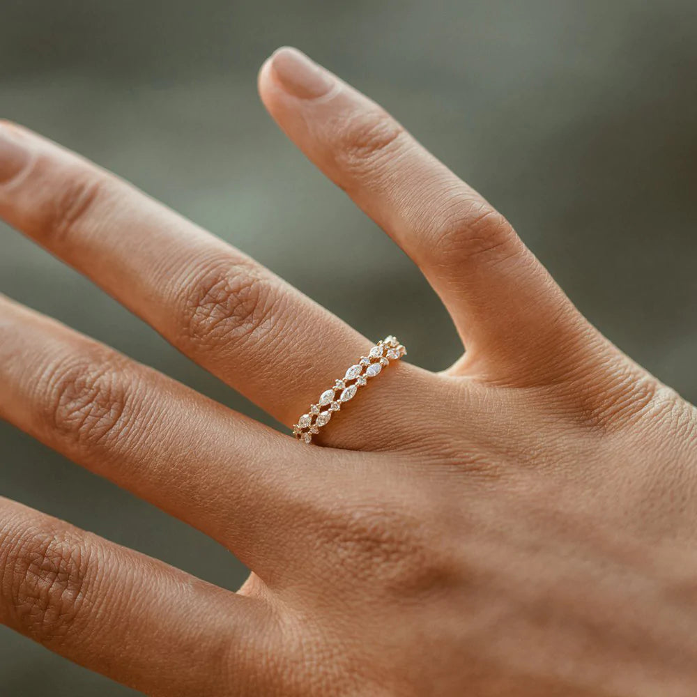 Solid Gold Double Row Alternating Marquise Round Diamond Ring