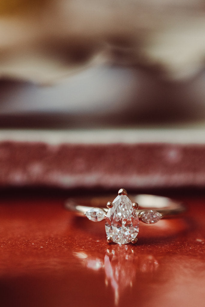 Solid Gold Lab-Grown Diamond Pear Ring (D9917D)