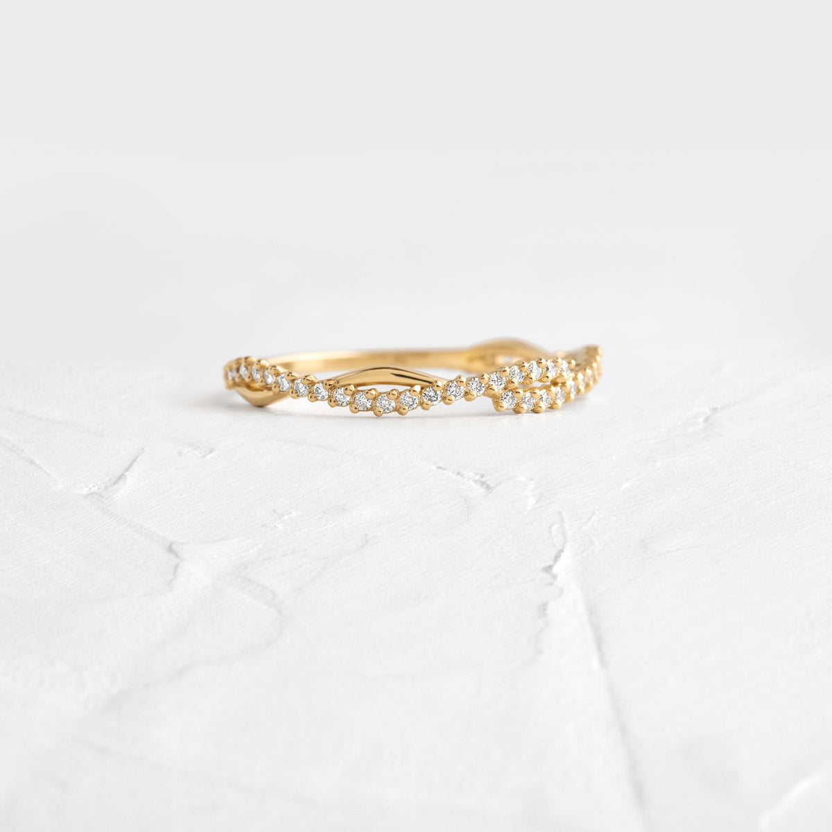 Solid Gold Entwined Band | Diamond Ring for Women