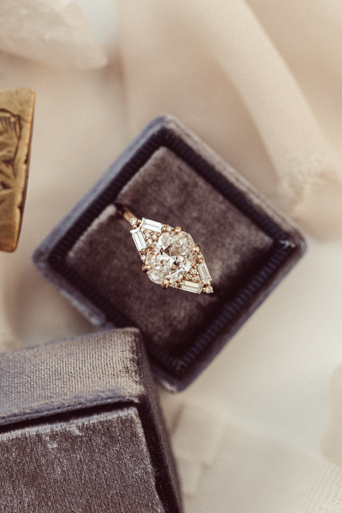 18K Solid Gold Lab-Grown Diamond Oval Ring