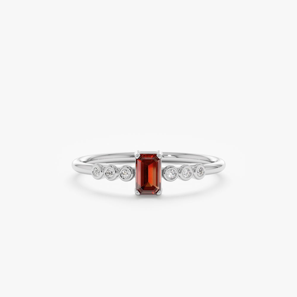 Solid Gold Garnet and Diamond Engagement Ring (2FF2D9)