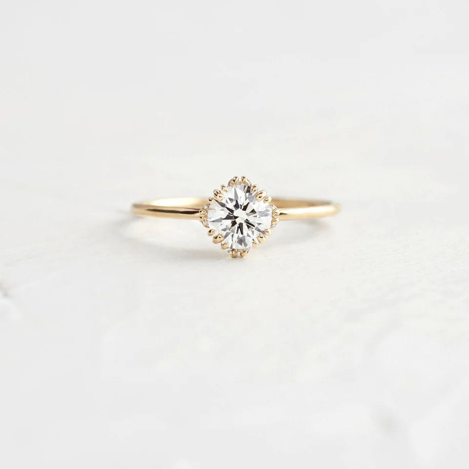 Solid Gold Threaded Ring with Halo, 0.7ct. Round Cut Diamond