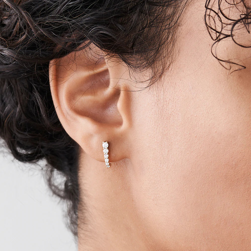 Solid Gold Round Diamond Prong Setting Graduating Stud Earrings