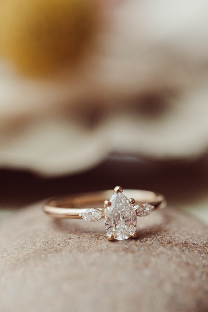 Solid Gold Lab-Grown Diamond Pear Ring (10B6F4)