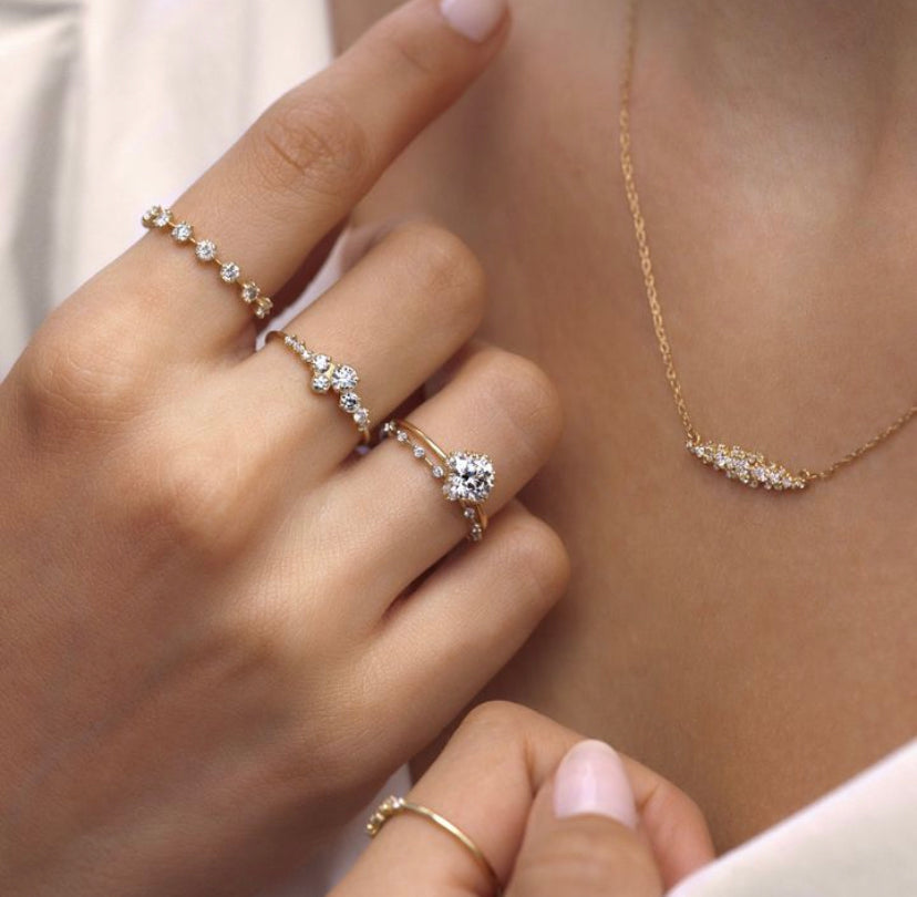 Solid Gold Threaded Ring with Halo, Round Cut Diamond