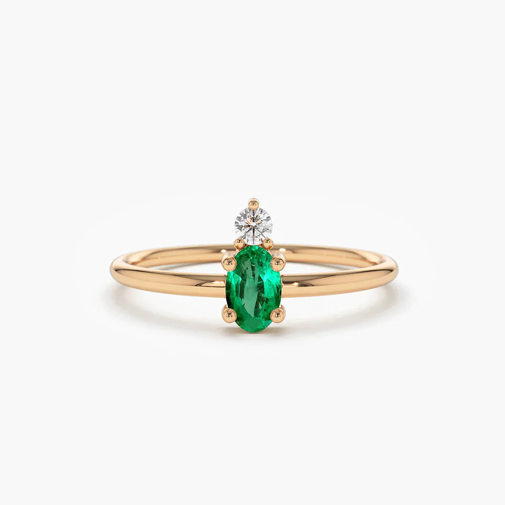 Solid Gold Oval Emerald and Diamond Ring (7B2EA4)