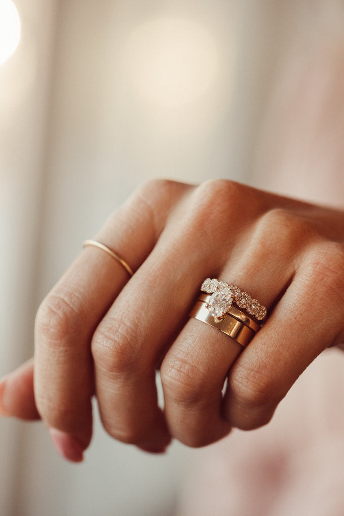 Solid Gold Octavia Oval Thick Moissanite Engagement Solitaire Ring - (09D36A)