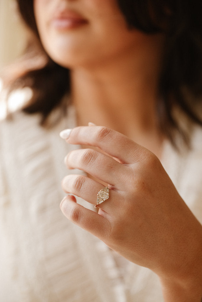 18K Solid Gold Lab-Grown Diamond Oval Ring