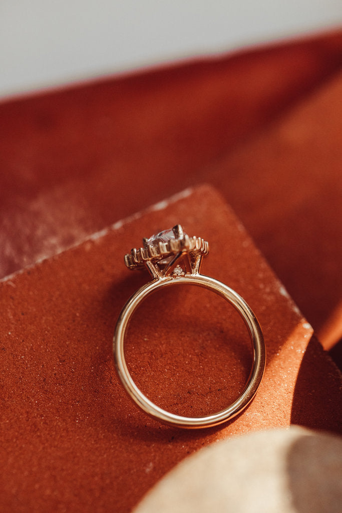 Solid Gold Lab-Grown Diamond Pear Ring (0B1821)