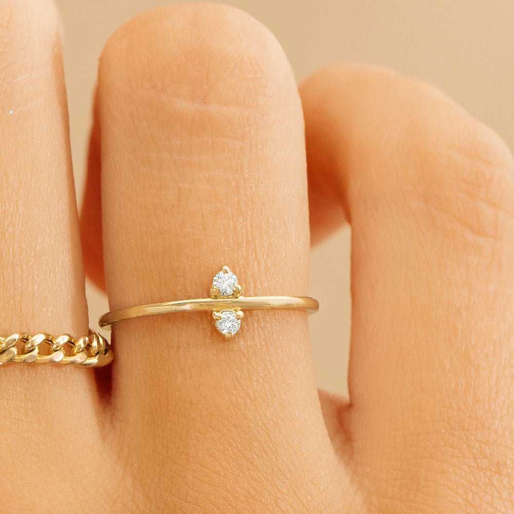 Solid Gold Minimalist Diamond Ring (B56641)