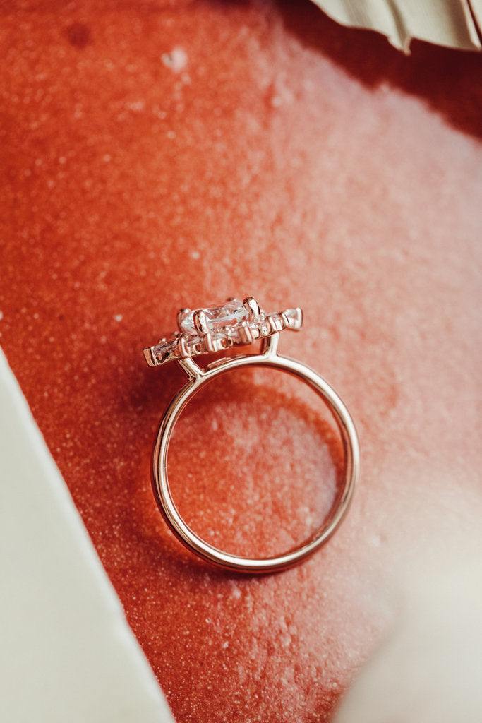 Solid Gold Lab-Grown Diamond Round Brilliant Ring (EE0BA4)