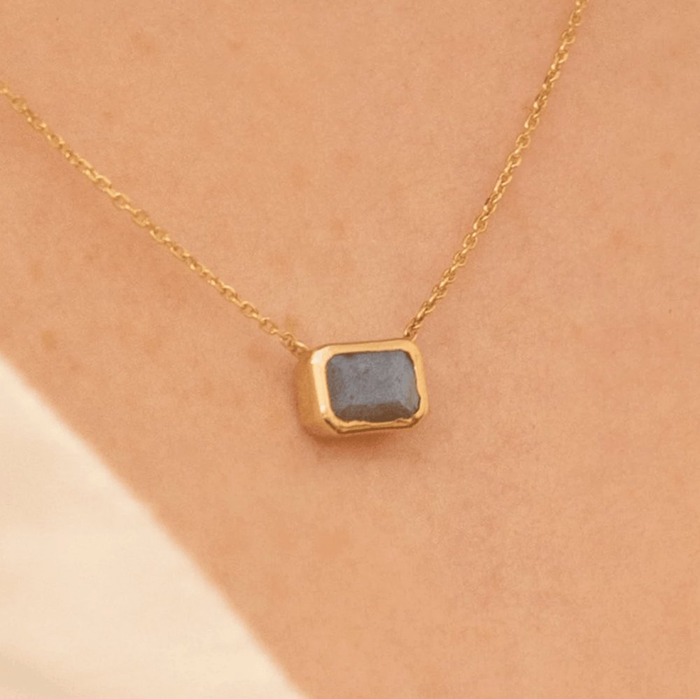 Solid Gold Labradorite Necklace (9ADDC0)