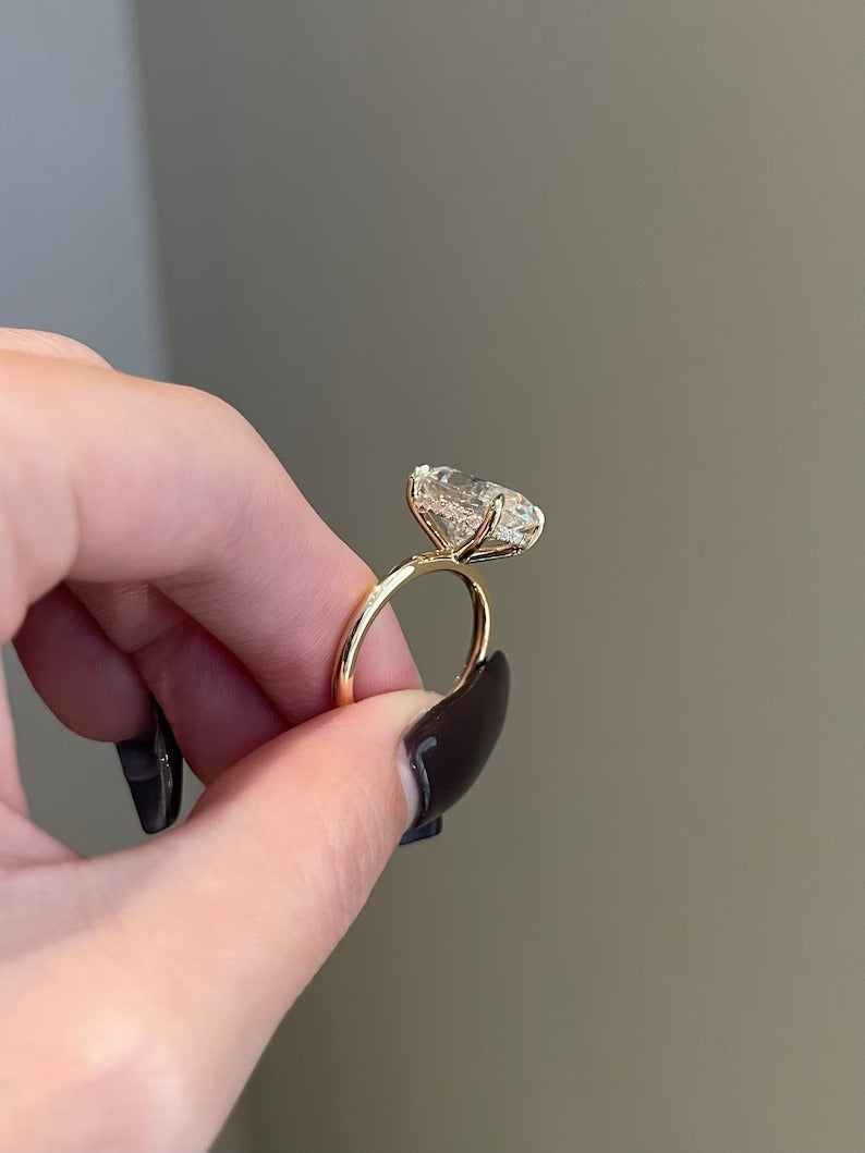 Solitaire Ring - 8.5 Carat Crushed Ice Hybrid Oval Cut Moissanite 4-Prong Hidden