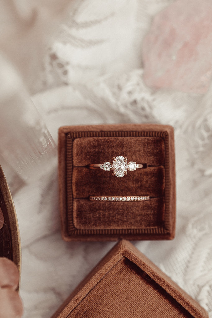 18K Solid Gold Lab-Grown Diamond Oval Ring and Band Set