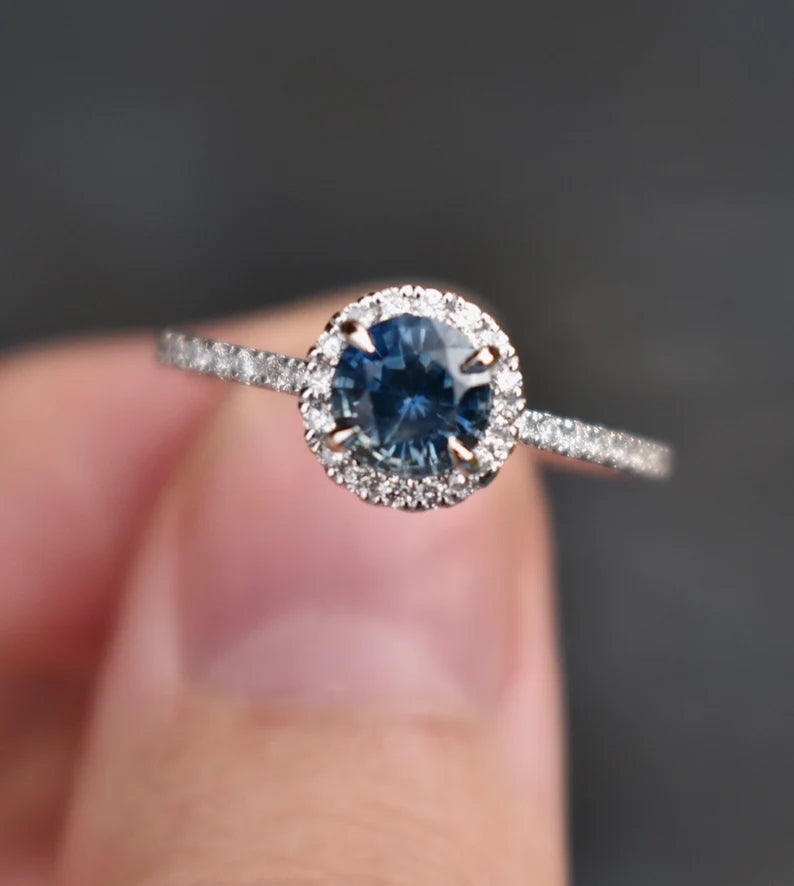 18K Solid Gold Vintage Teal Blue Montana Sapphire Ring