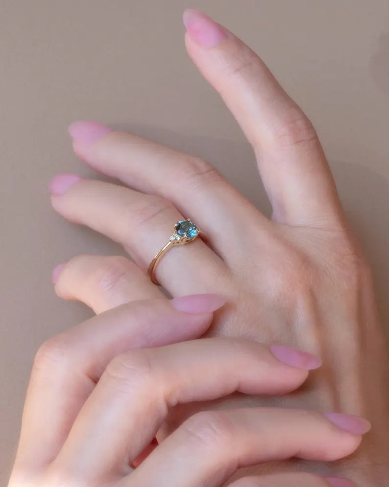 Solid Gold Round Teal Montana Sapphire Engagement Ring