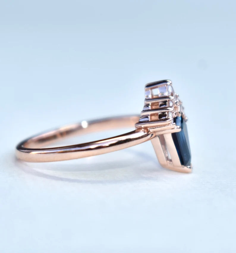 Solid Gold Kite Shape Teal Sapphire Engagement Ring With Diamonds (01C9F5)