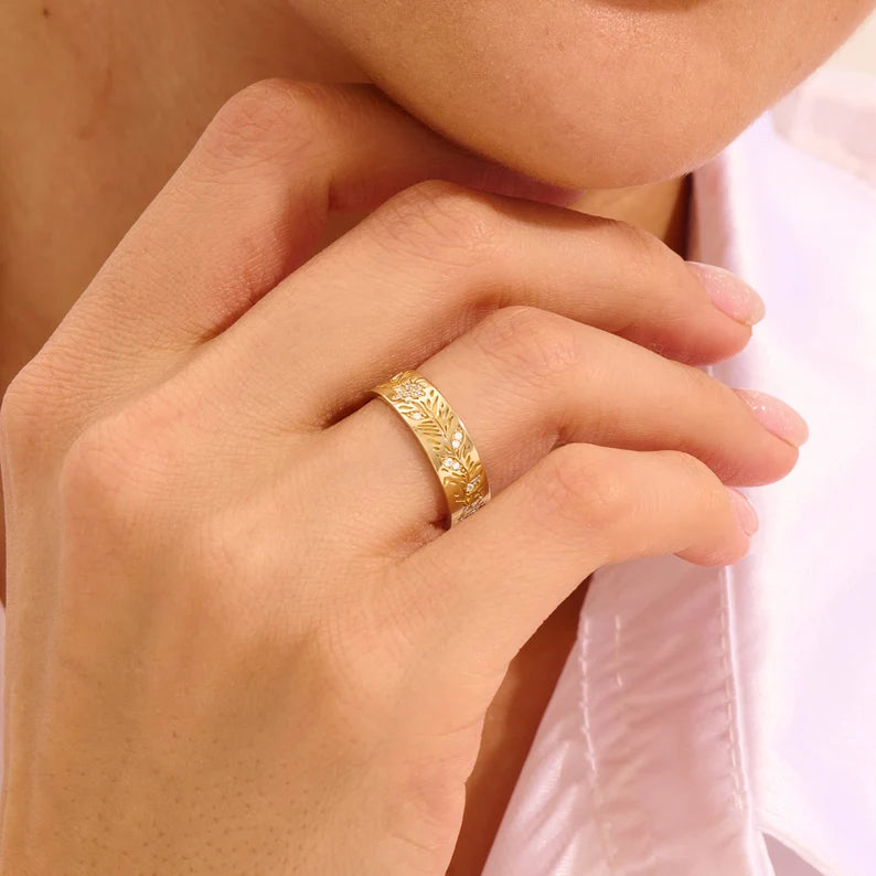 Solid Gold Leaf Engraved Band