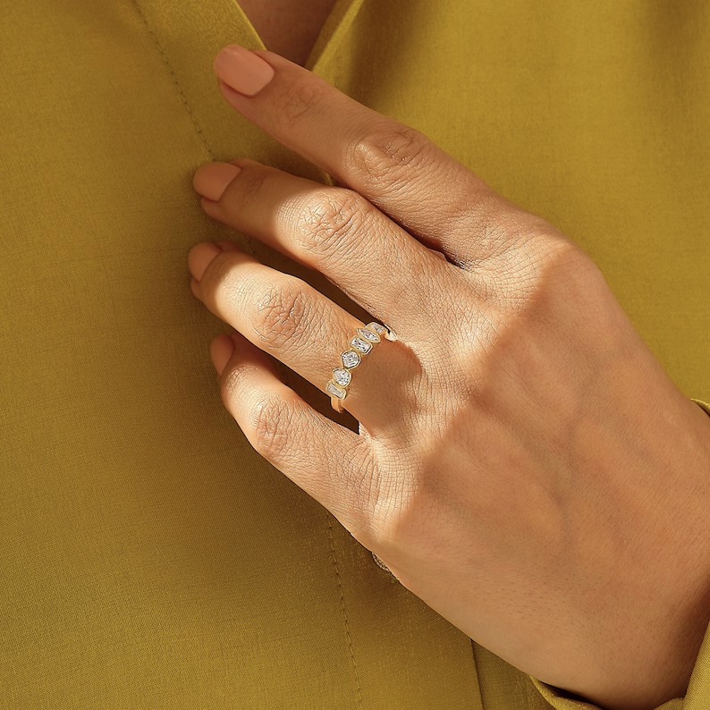 Solid Gold 0.7ctw Mixed Cut Diamond Wedding Ring