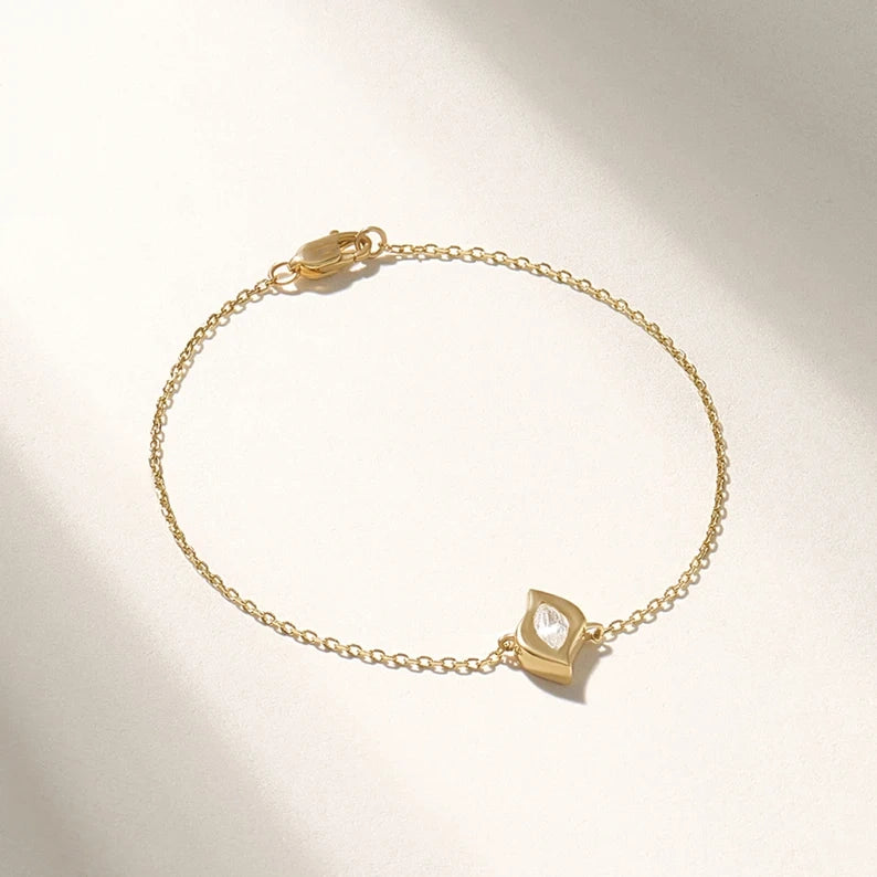 Solid Gold Diamond Solitaire Leaf Bracelet