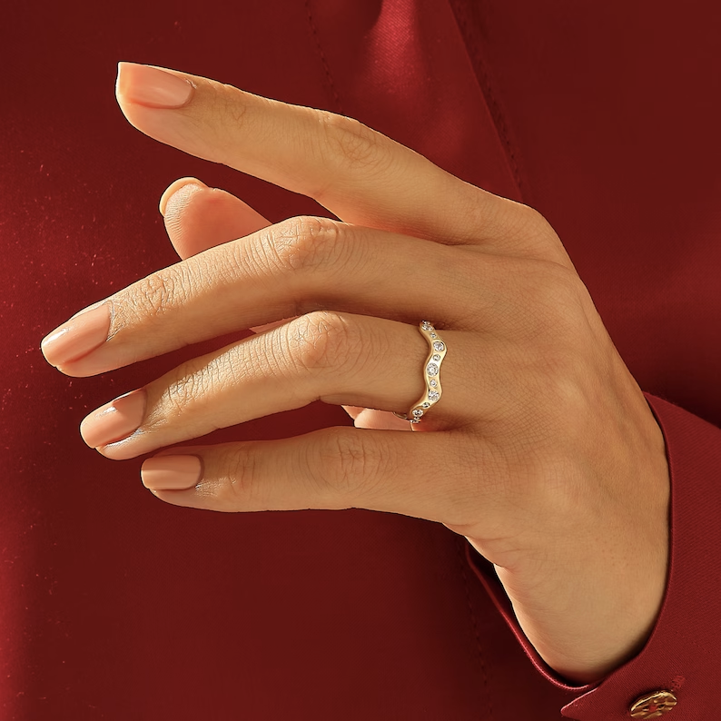 Solid Gold Alternating Pave Wavy Band