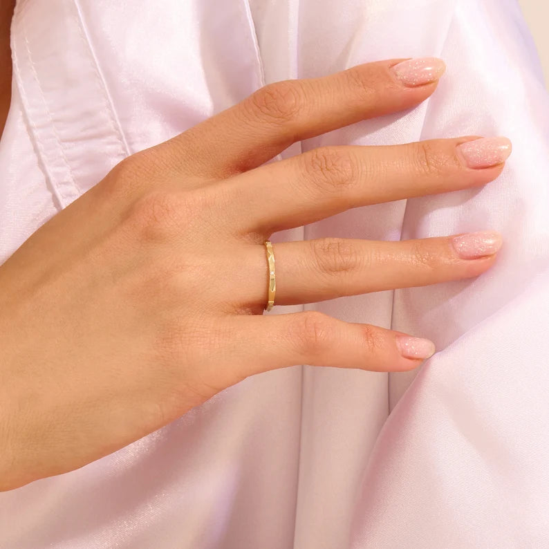 Solid Gold Slim Wedding Ring (6C10FB)