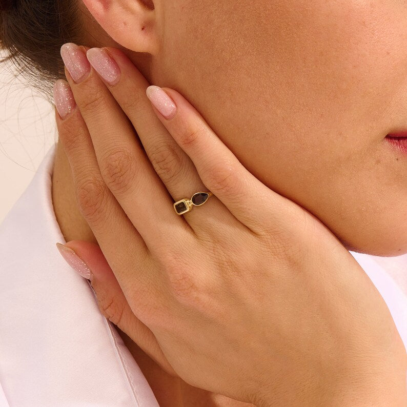 Solid Gold Smoky Gray Toi et Moi Ring