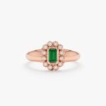 18K Solid Gold Emerald and Natural Diamond Vintage Ring - Image 5