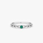 18K Solid Gold Single Emerald Chain Ring - Image 3