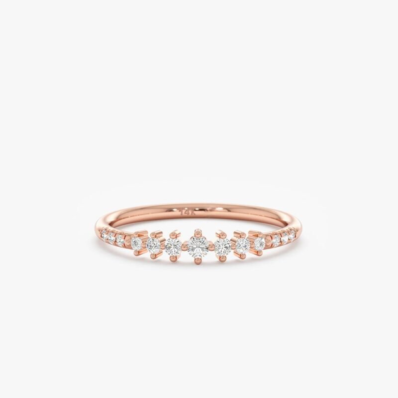 Graduated Diamond Ring
