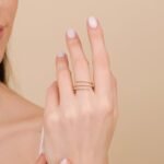 18K Solid Gold Natural Diamond Spiral Ring - Image 3