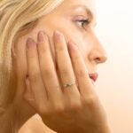 18K Solid Gold Natural Emerald and Diamond Ring - Image 5