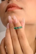 18K Solid Gold Emerald Sapphire Ring - Image 3
