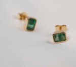 18k Solid Gold Emerald Stud - Image 3