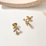 The Karat Store Natural Diamond Leaf Gold Earring - Image 4