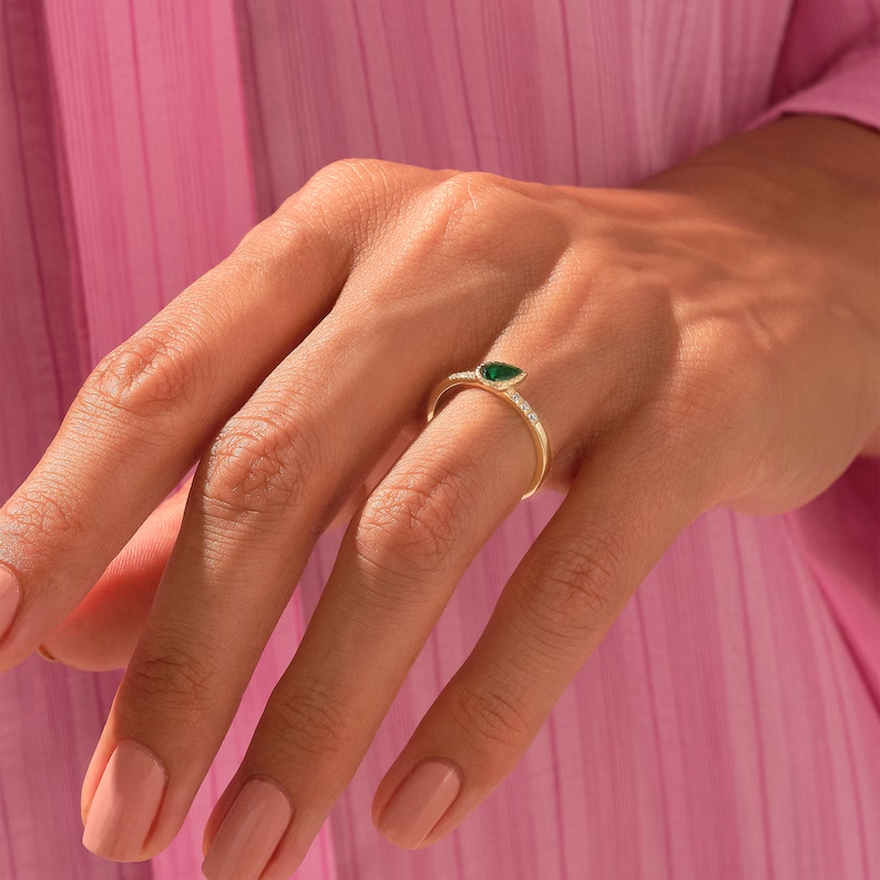 14k solid gold pear cut emerald engagement ring mpb0231 1