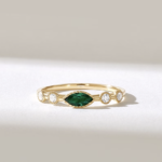 18K Solid Gold Bezel Green Gemstone Ring - Image 2