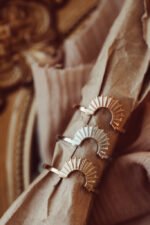 14k Solid Gold & Diamond Ring - Image 6