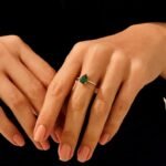 14K Solid Gold Green Emerald Solitaire Ring - Image 3