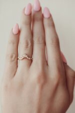 18K Solid Gold & Diamond Tracer Band - Image 2