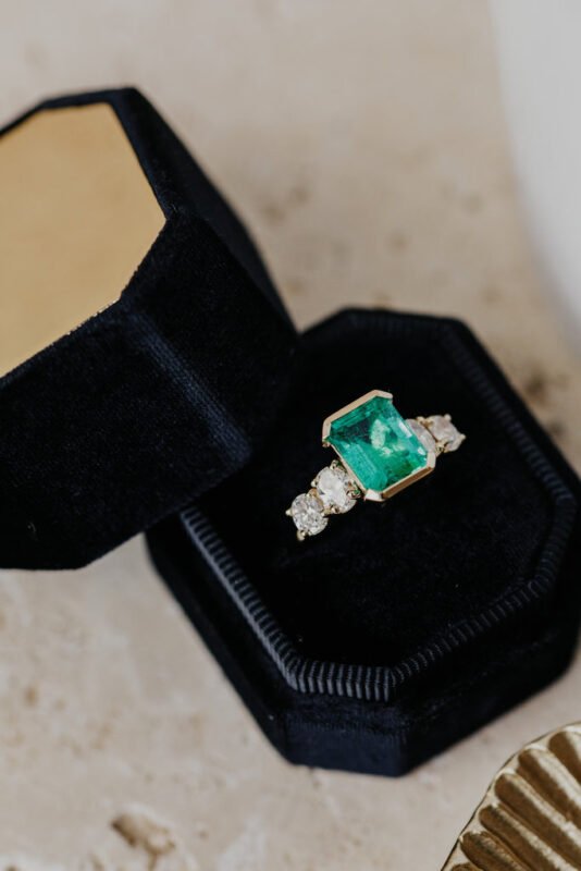 14k solid gold 2 58 ct emerald cut emerald ring xcv10 2