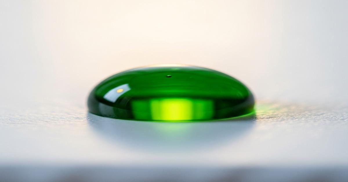 Emerald Oil 101: What Happens During a Routine UK Clean